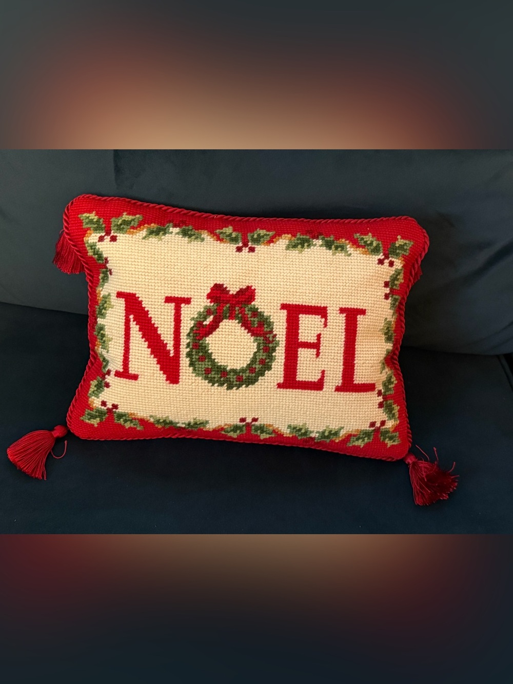 NOEL COLONIAL WILLIAMSBURG Christmas holiday needlepoint cross-stitch Pillow